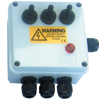 Junction box for outdoor electricity supply such as pond accessories